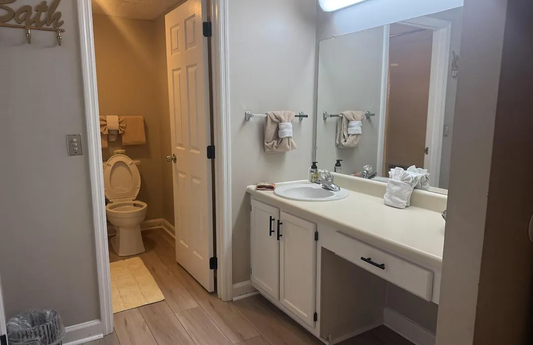 River Place Condos #401 2Bd-1